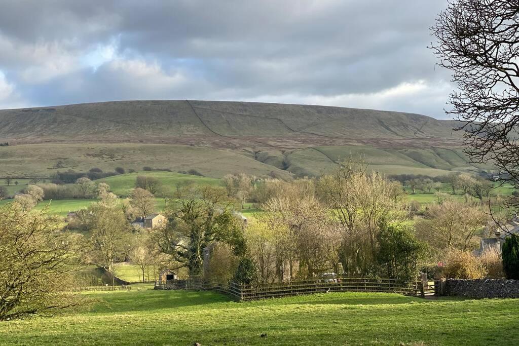 Sawley In The Forest Of Bowland - Cosy Cottage. 클리데로 외부 사진