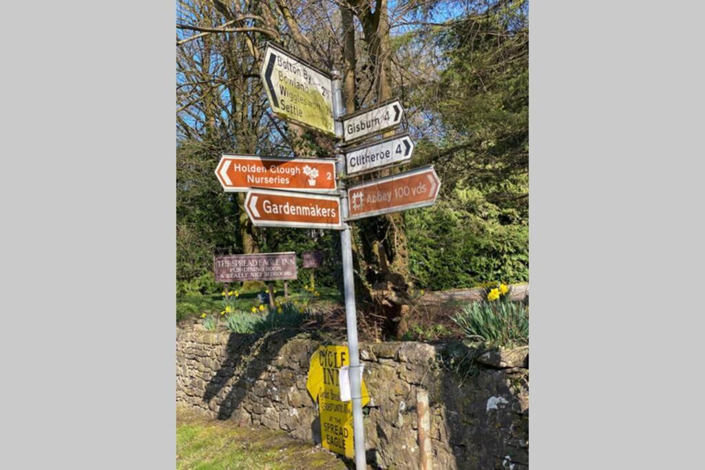 Sawley In The Forest Of Bowland - Cosy Cottage. 클리데로 외부 사진